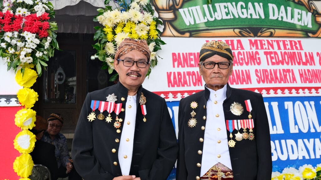 Bagaimana Cara Mendapatkan Gelar Kebangsawanan Jawa