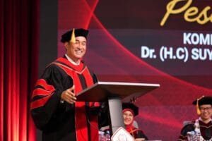 Komjen Pol. Suyudi Ario Seto Raih Gelar Doktor Honoris Causa dari Universitas Tarumanegara