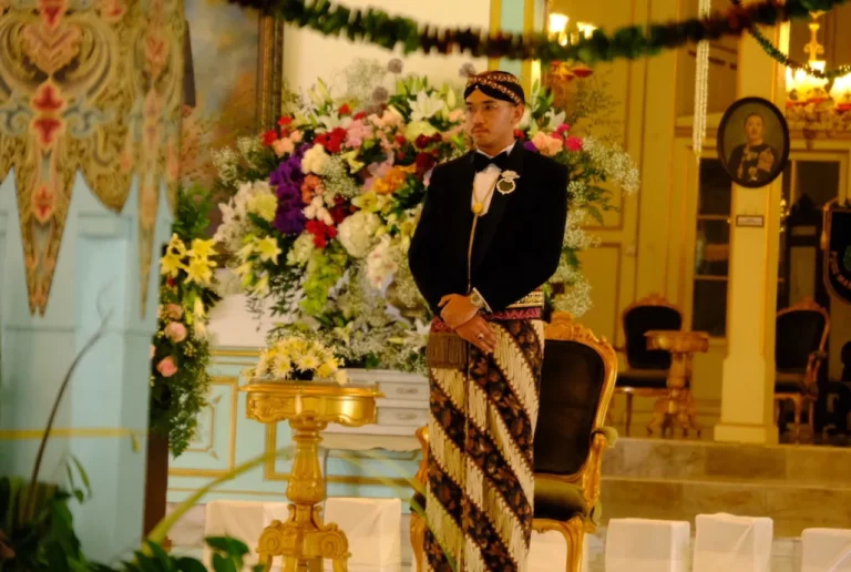 KGPAA Mangkoenagoro X