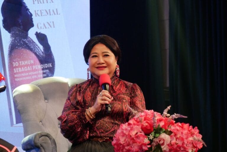 Prita Kemal Gani 30 Tahun Sebagai Pendidik